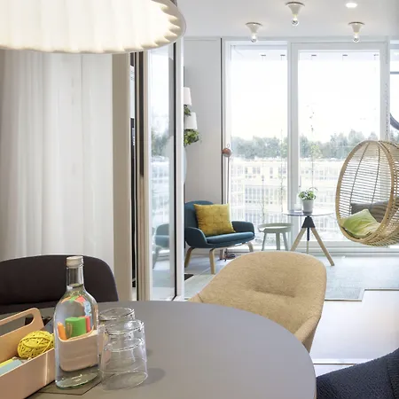 Zoku Aparthotel 4*